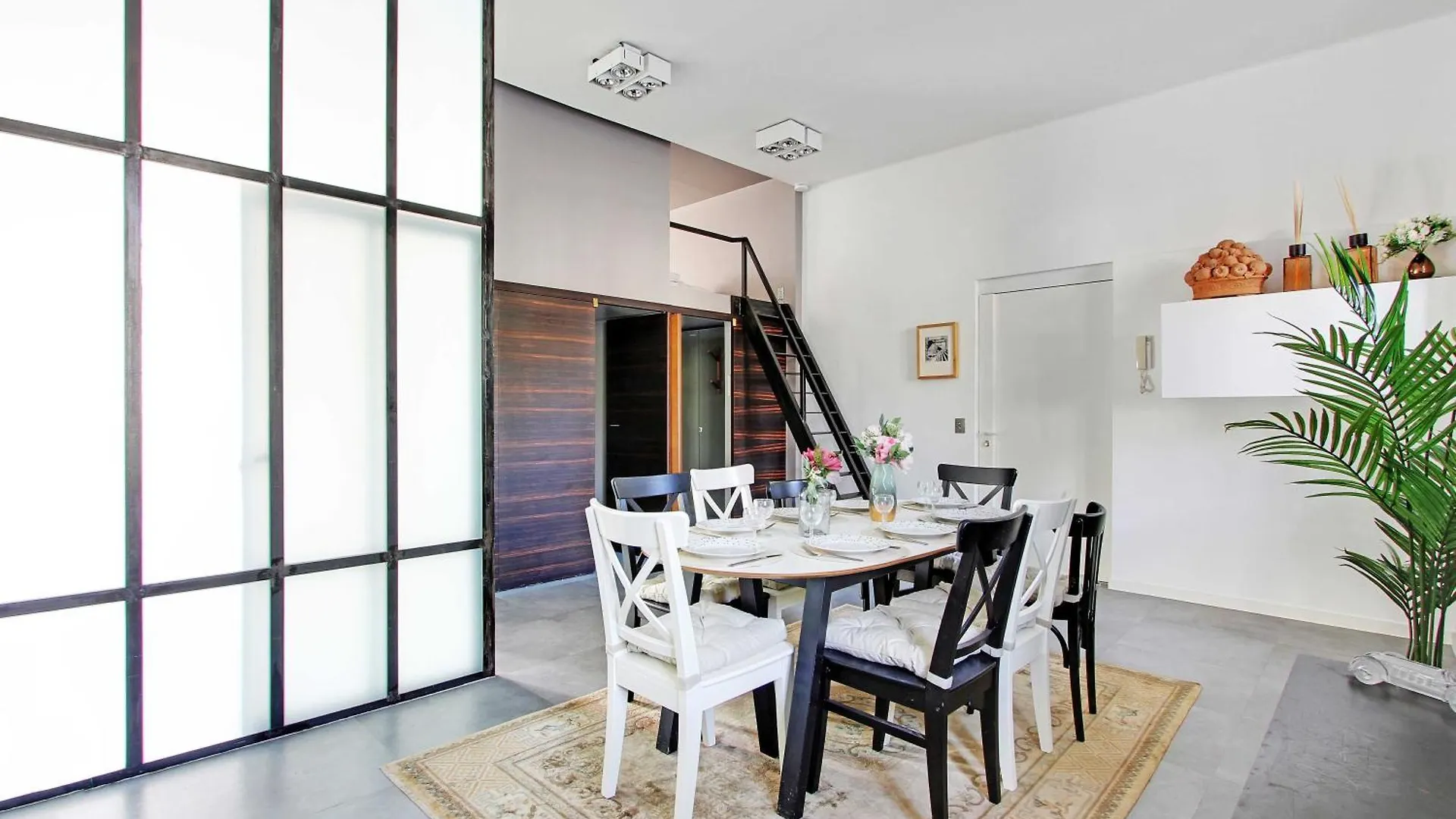 Magnificent Apartment - 2Br-7P - Les Buttes Chaumo Παρίσι